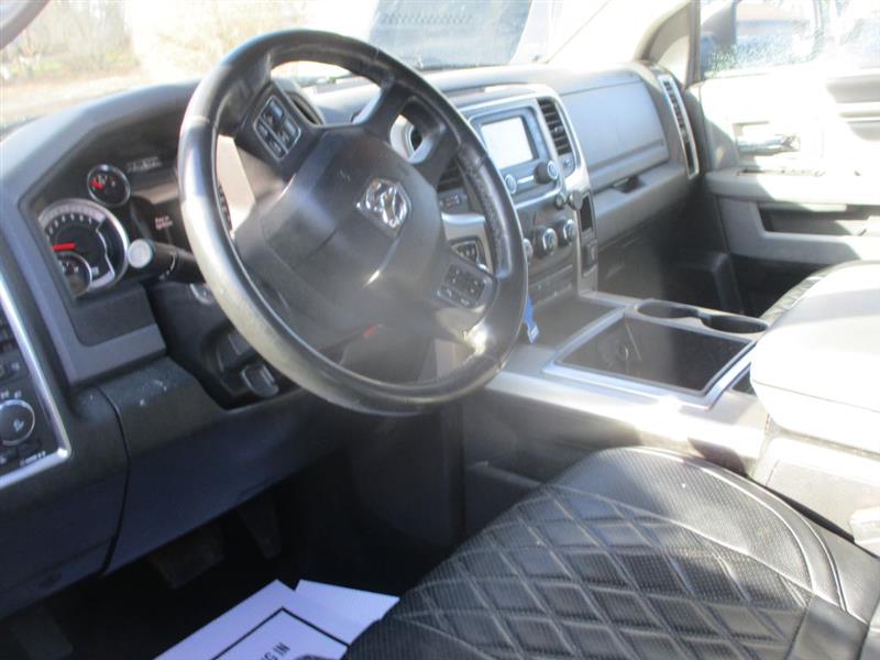 RAM 1500 SLT Crew Cab SWB 4WD 2015