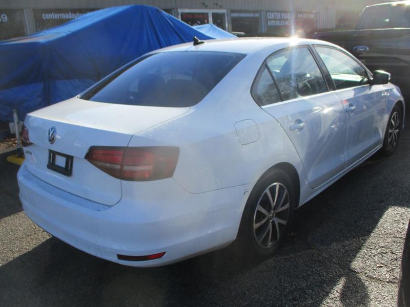 Volkswagen Jetta 1.4T SE 6A 2017