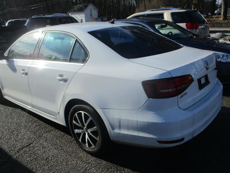 Volkswagen Jetta 1.4T SE 6A 2017