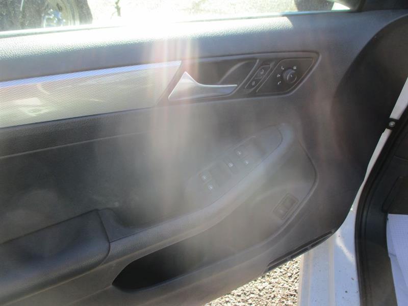 Volkswagen Jetta 1.4T SE 6A 2017