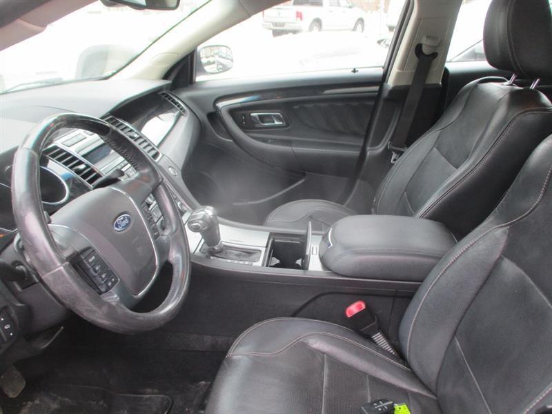 Ford Taurus Limited AWD 2011