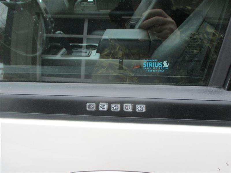 Ford Expedition XLT 4WD 2017