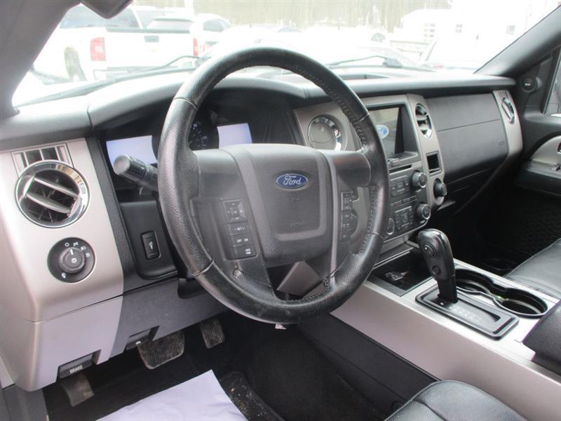 Ford Expedition XLT 4WD 2017