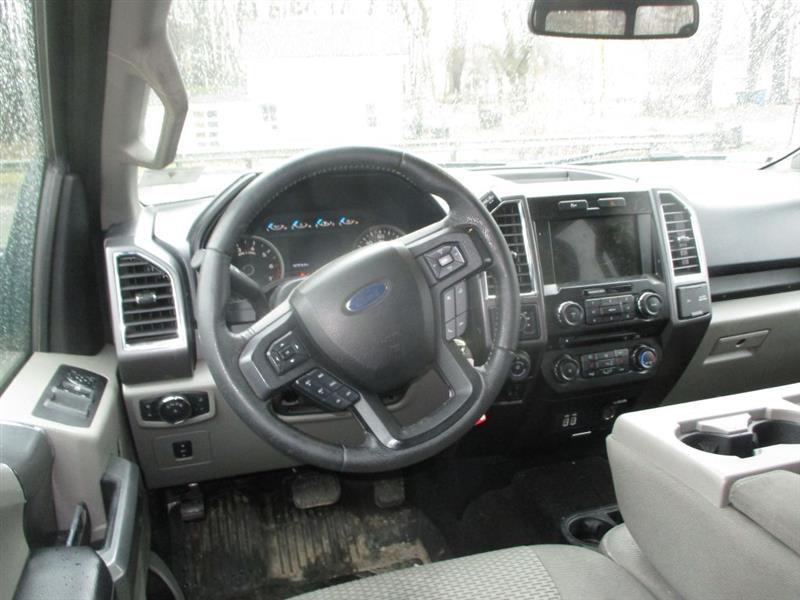 Ford F-150 XL SuperCrew 5.5-ft. Bed 4WD 2016