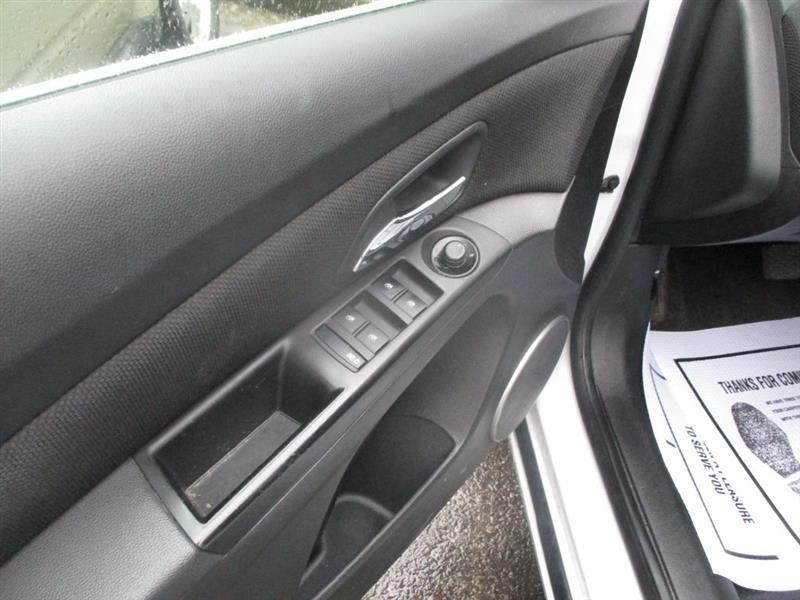 Chevrolet Cruze 1LT 2011