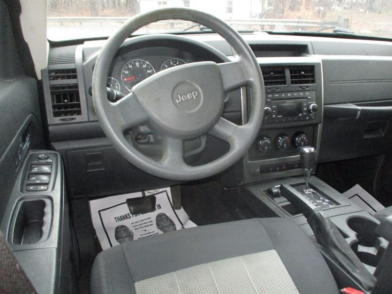 Jeep Liberty Sport 4WD 2009