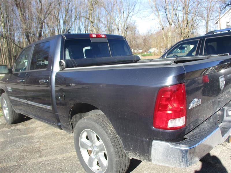 RAM 1500 SLT Crew Cab SWB 4WD 2014