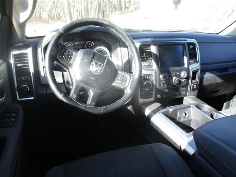RAM 1500 SLT Crew Cab SWB 4WD 2014