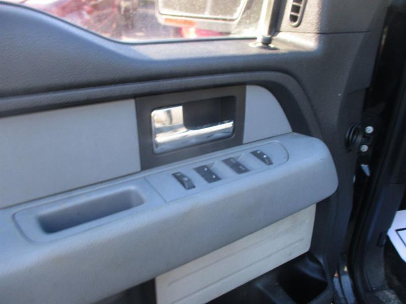 Ford F-150 XL SuperCrew 5.5-ft. Bed 4WD 2014