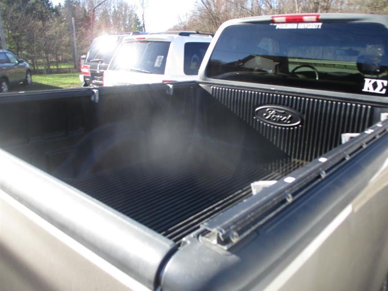 Ford F-150 XL SuperCab Short Bed 2WD 2002