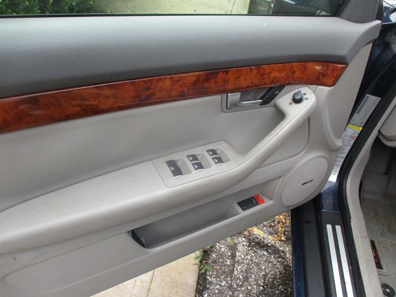 Audi A4 3.2 Cabriolet quattro with Tiptronic 2009
