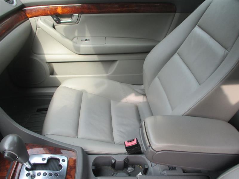 Audi A4 3.2 Cabriolet quattro with Tiptronic 2009