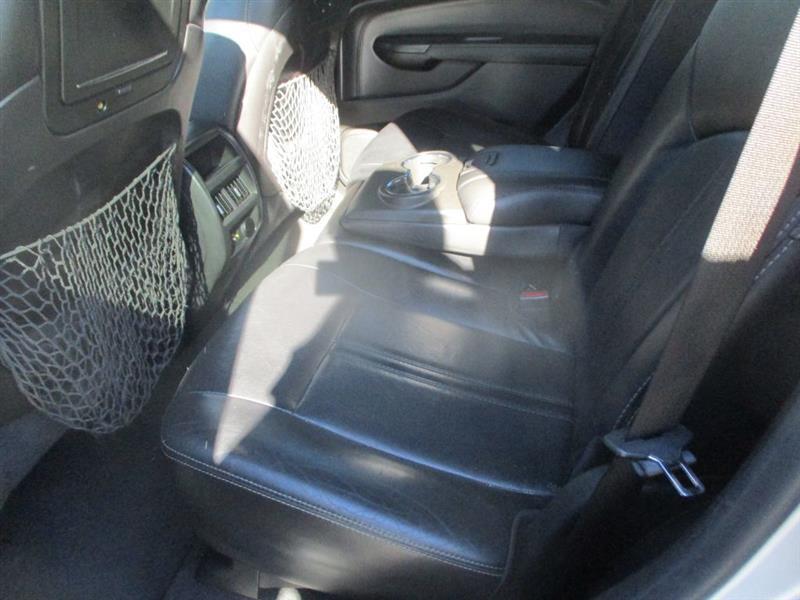 Cadillac SRX Luxury AWD 2012