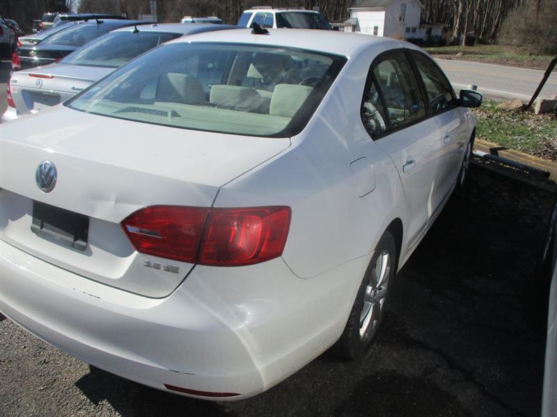 Volkswagen Jetta SE 2011
