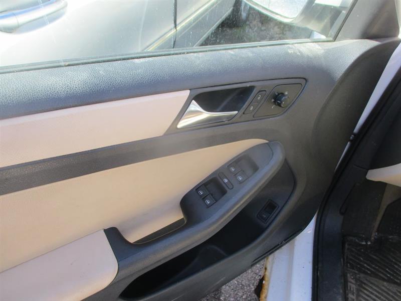 Volkswagen Jetta SE 2011