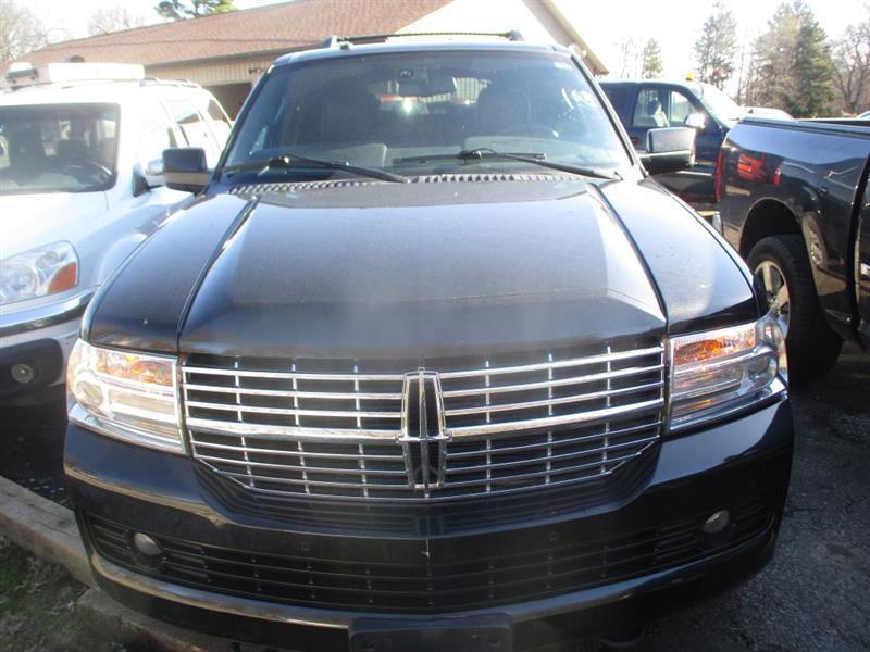 Lincoln Navigator 4WD 2012