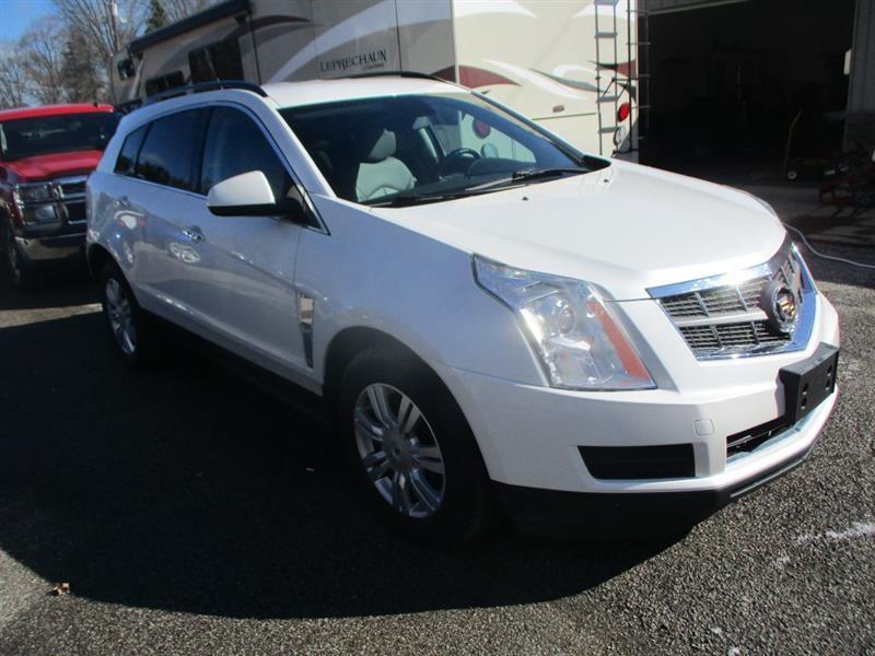 Cadillac SRX Base 2012
