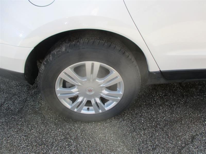 Cadillac SRX Base 2012