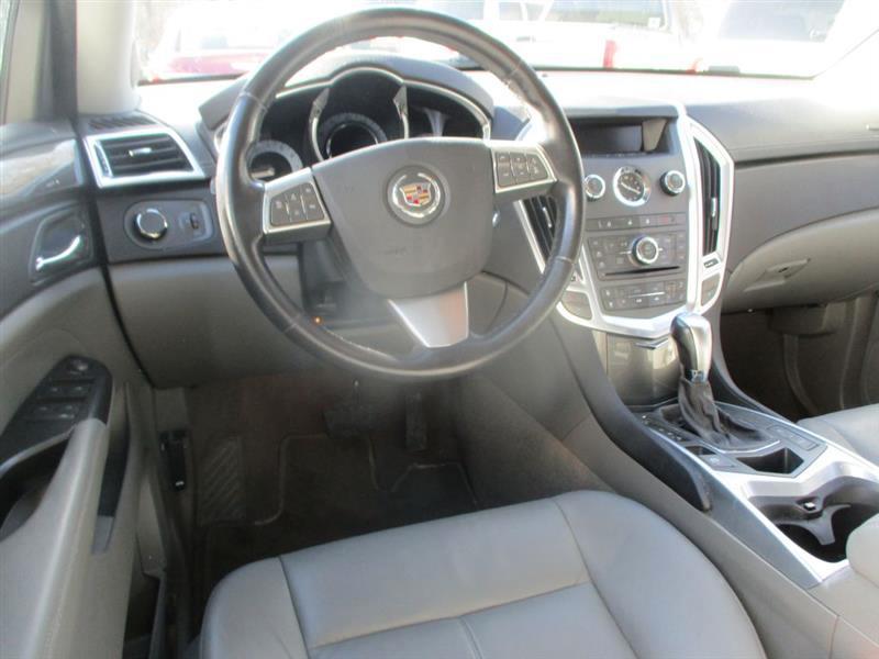 Cadillac SRX Base 2012