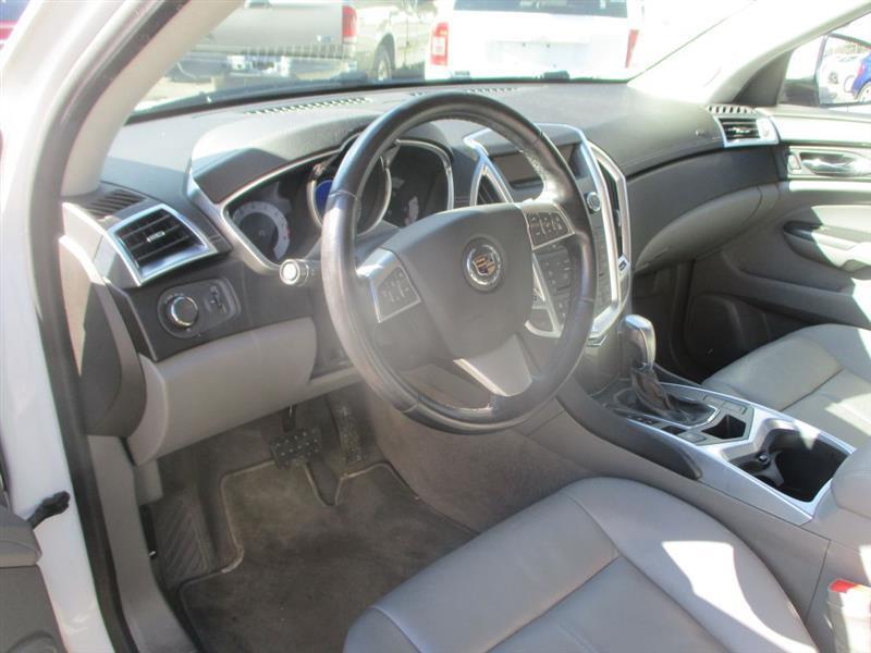 Cadillac SRX Base 2012