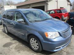 2012 Chrysler Town & Country 