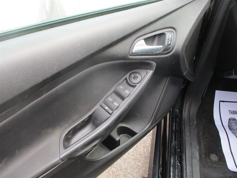 Ford Focus SE Sedan 2015