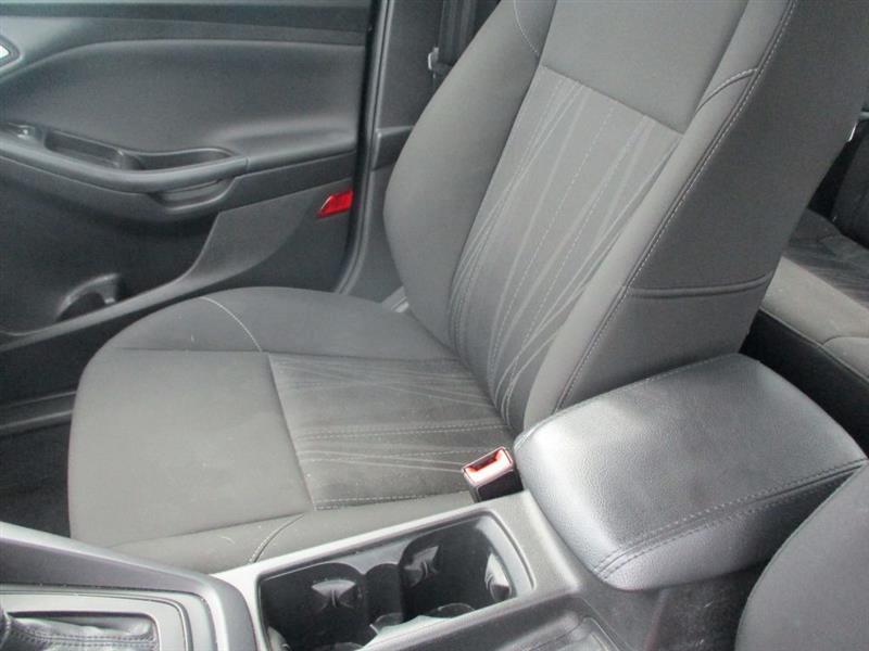 Ford Focus SE Sedan 2015