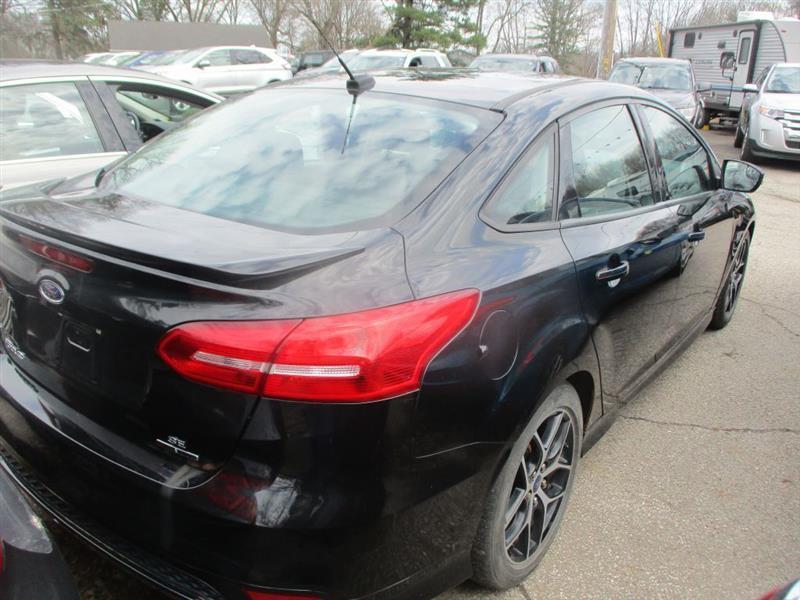 Ford Focus SE Sedan 2015