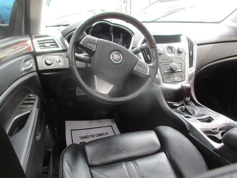 Cadillac SRX Luxury 2012