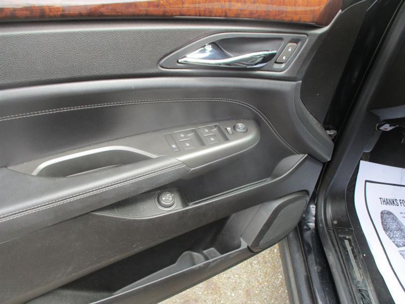 Cadillac SRX Luxury 2012