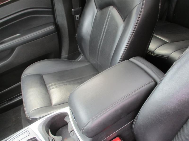 Cadillac SRX Luxury 2012