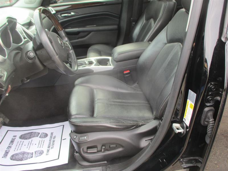 Cadillac SRX Luxury 2012