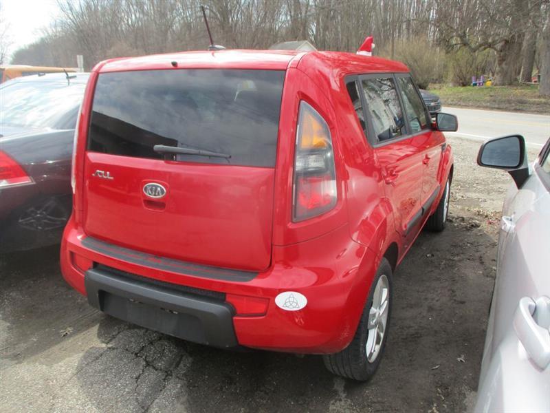 Kia Soul + 2011