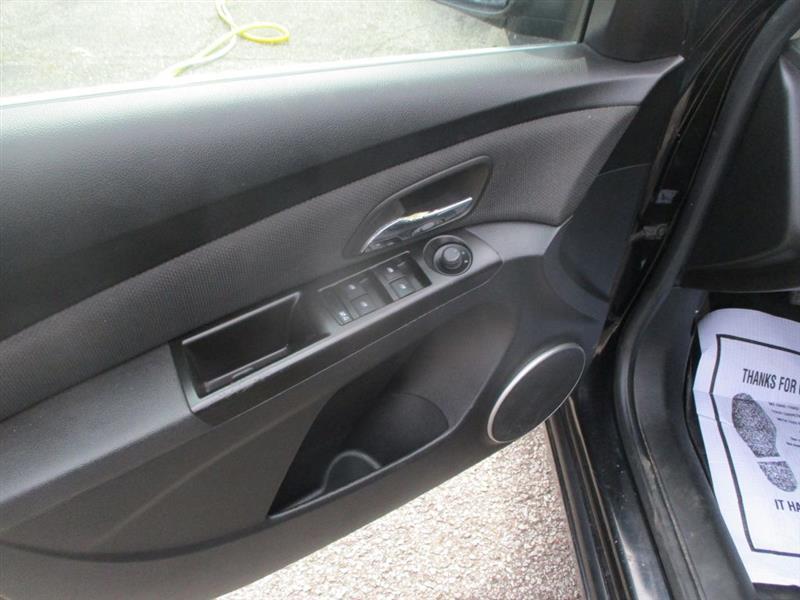 Chevrolet Cruze 1LT 2012