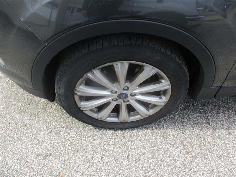 Ford Escape Titanium 4WD 2017