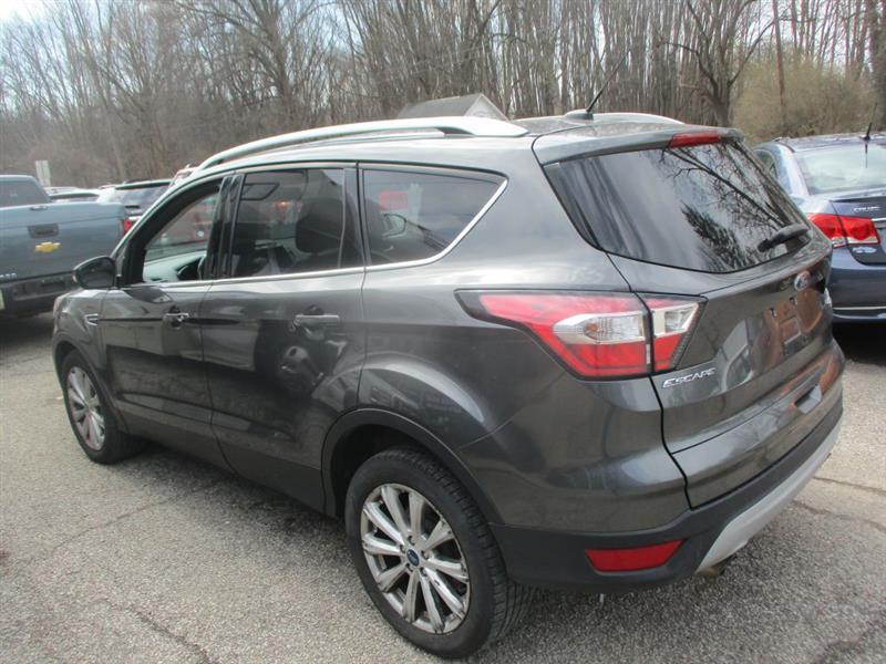 Ford Escape Titanium 4WD 2017