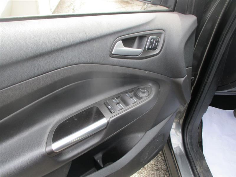 Ford Escape Titanium 4WD 2017