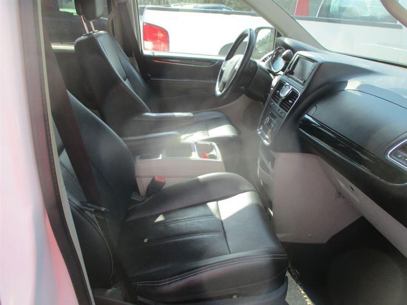 Chrysler Town & Country Touring-L 2014