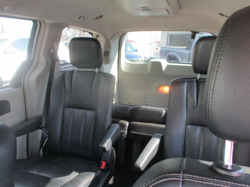 Chrysler Town & Country Touring-L 2014