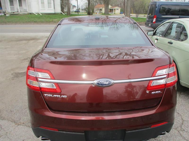 Ford Taurus  2015