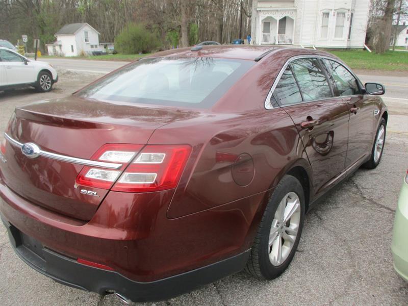 Ford Taurus  2015