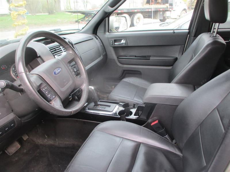 Ford Escape  2010