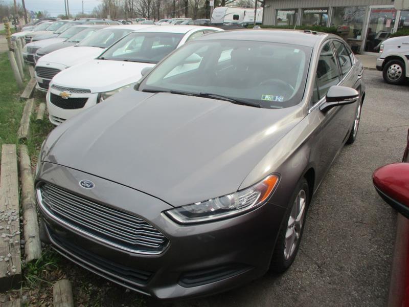 Ford Fusion SE 2013