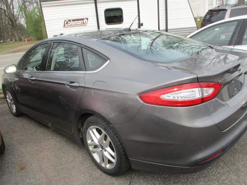 Ford Fusion SE 2013