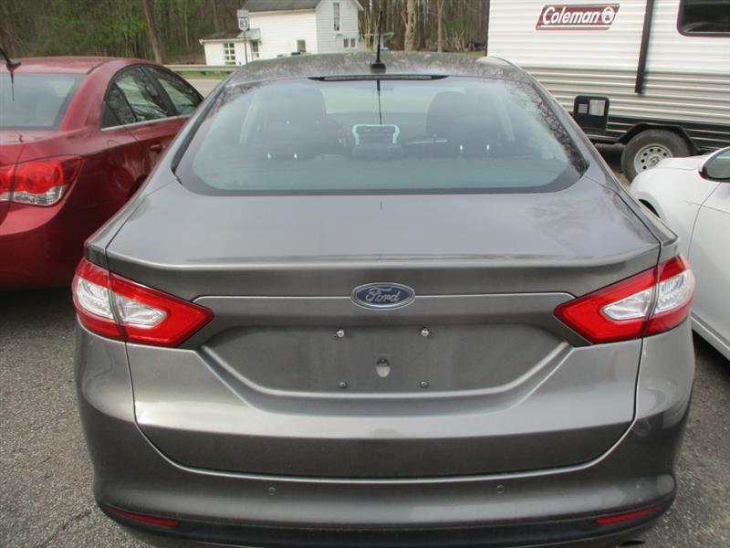 Ford Fusion SE 2013