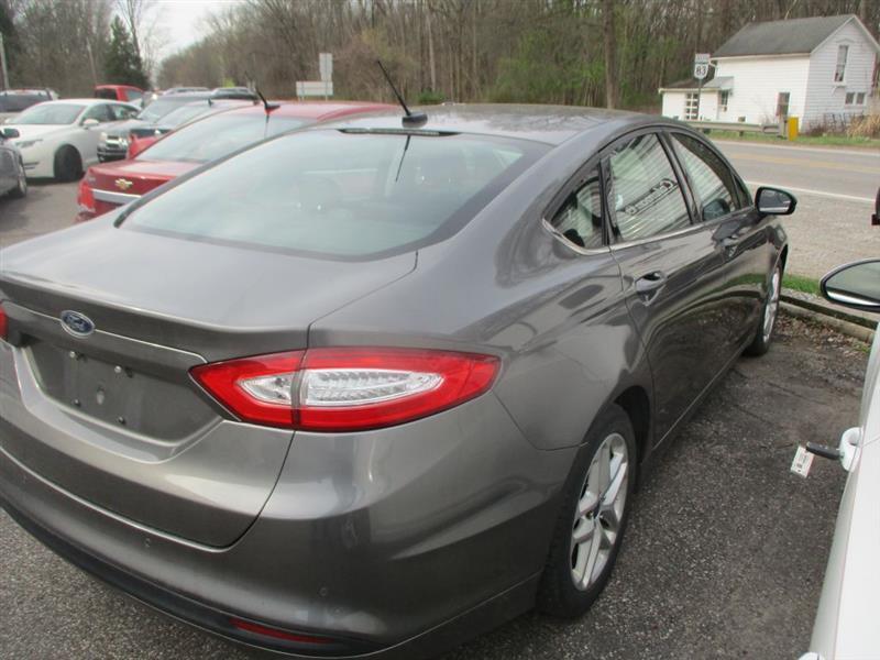 Ford Fusion SE 2013