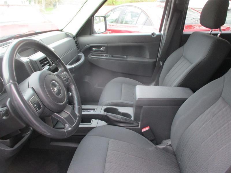 Jeep Liberty Sport 4WD 2011