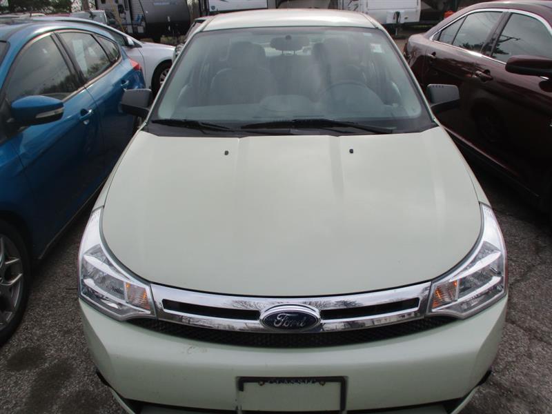 Ford Focus SE Sedan 2010