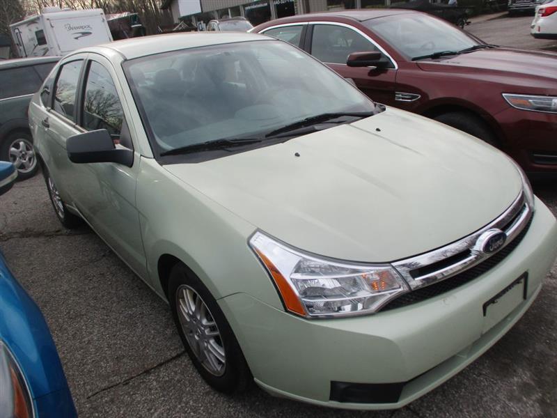 Ford Focus SE Sedan 2010