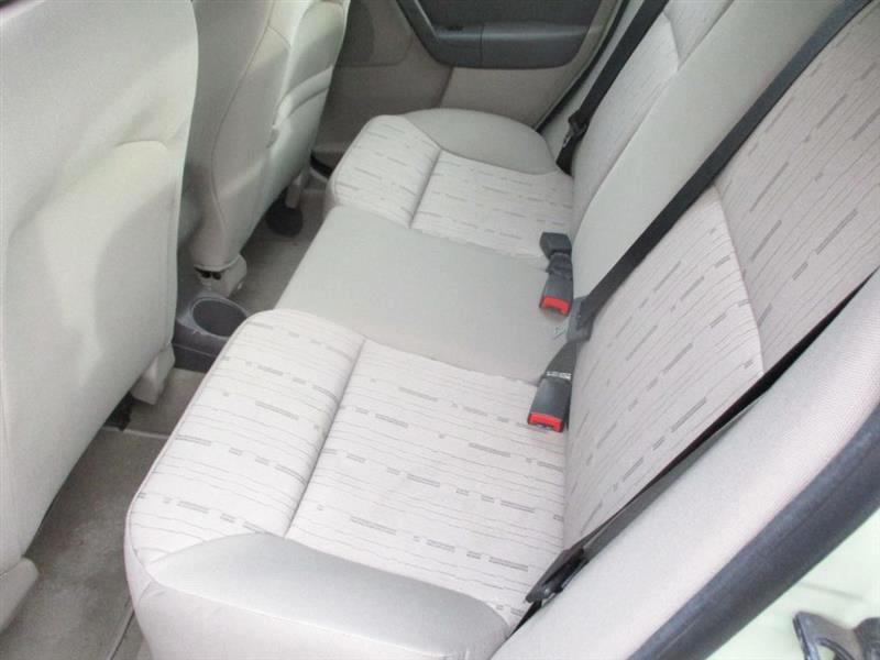 Ford Focus SE Sedan 2010